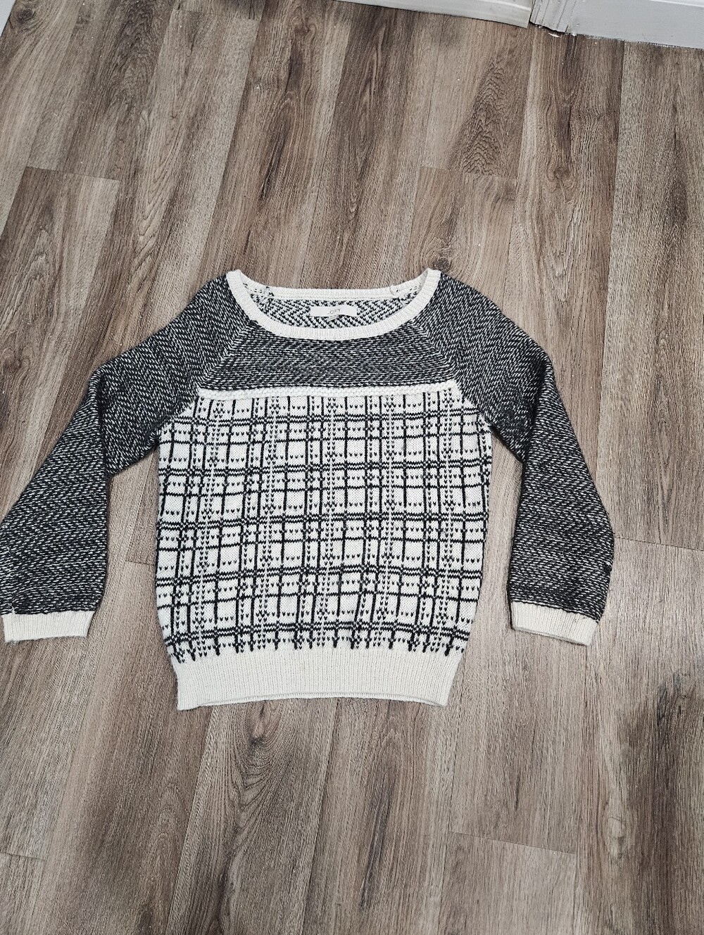 LOFT Black and White Patterned Crewneck Sweater